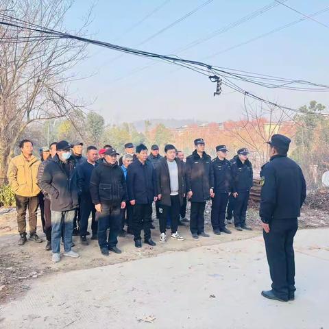 “共建美丽家园，守护绿色环境”——花山街道开展森林大道沿线环境综合整治行动