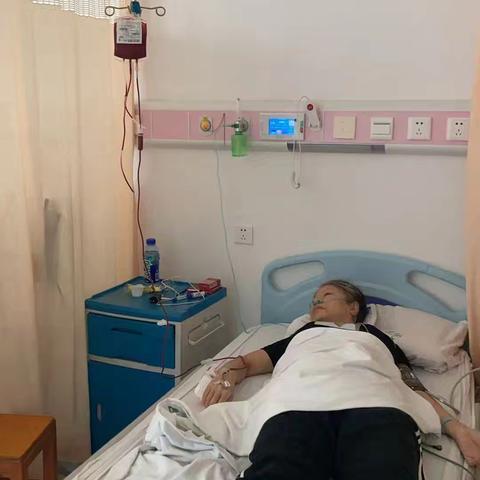 恳请社会热心人士来伸出援手献血，救救许旭玲一命！