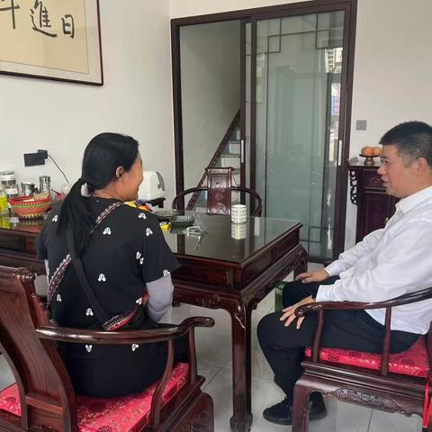 喜迎国庆，月满中秋-建平支行中秋节拜访高端客户