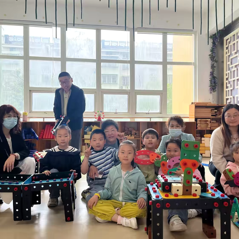 “家园零距离，成长看得见”  ——翠竹苑幼儿园大一班家长开放半日活动