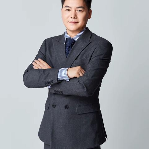 春雨无声润得桃李满天下   丹心有迹绘就栋梁擎苍穹 ——2025年广州市白云中学汇侨校区优秀教职员工风采