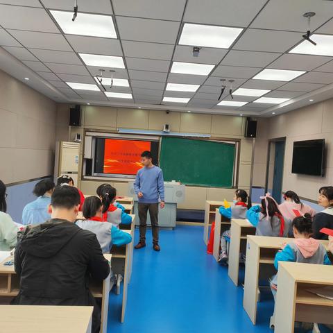 南昌三中高新校区小学低段师生剪纸活动