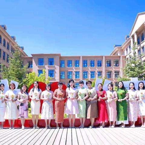 “鲲鹏又赴海 再见仍少年” ——桃李学校2024届毕业生毕业典礼