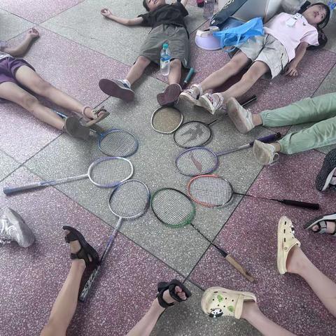 羽你同行，快乐成长