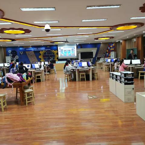 10.30胜利大街小学 数字艺术作品创作