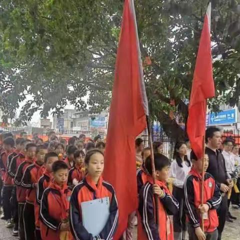 缅怀英烈  祭奠忠魂