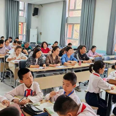 党建赋能育新人 AI提质优课堂——高昌区第九小学党员教师示范课