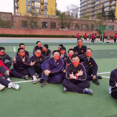 让阳光普照你所有的日子，让花朵开满你人生的旅途。