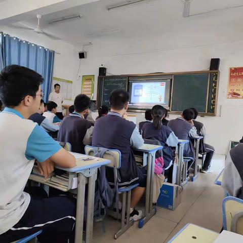 集思广益，博采众长--记九年级数学组公开课与集体备课活动