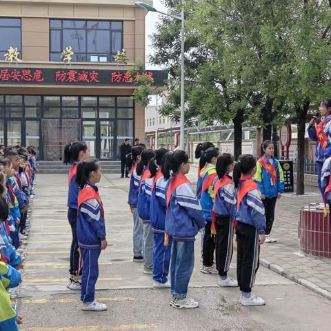 【“三抓三促”进行时】警钟长鸣抓防范、积极防灾保平安——田家城小学“防震减灾日”主题活动