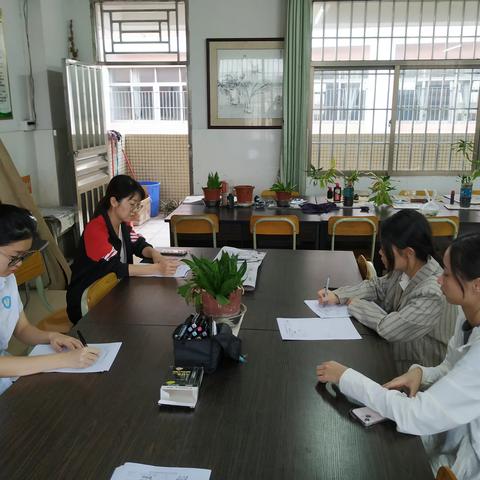 美术组开展第二次单周主题教研活动