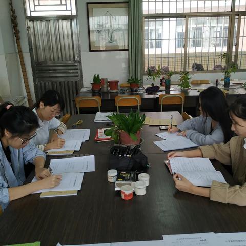 美术组开展第三次单周教研活动