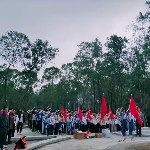 清明祭英烈，传承中国情——良垌镇飘竹小学烈士陵园扫墓活动