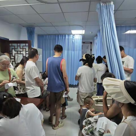 入伏首日300居民来打卡