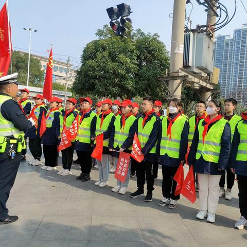 学雷锋树新风，文明交通我先行 ——咸安区实验教育集团实验校区开展交通志愿劝导活动