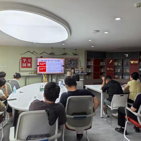 师大科大高校社区开展“法治护航 助企发展”民法典宣传活动