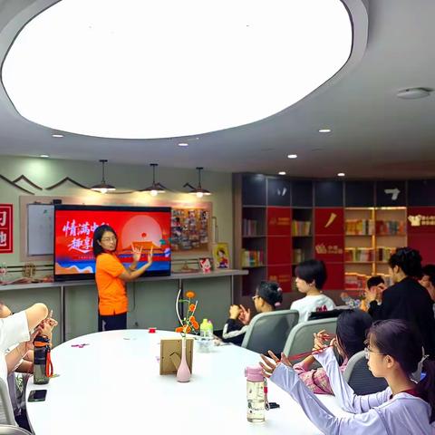 石家庄市裕华区裕翔街道师大科大高校社区开展：闪闪红星，暖暖花灯 双节特色活动