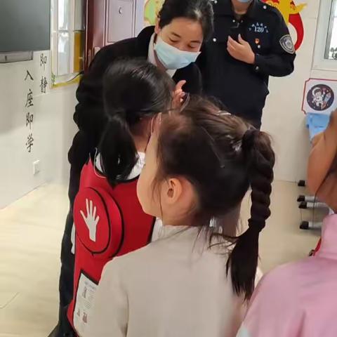 家长讲堂|应急救护培训走进三明市实验小学一（五）班