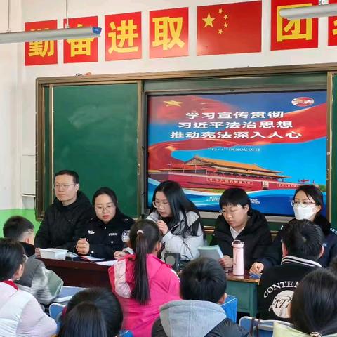 上党区山西易翀律师事务所村（居）法律顾问12·4宪法日宣讲活动——郝家庄镇太岳西大街社区上秦小学