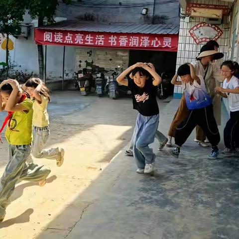 平舆县十字路乡第一小学防灾减灾演练