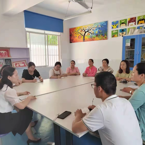 经验共分享  深耕待花开——许昌市灞陵路小学开展班主任工作经验交流会