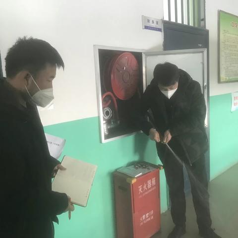 团结农场中学开展校园安全大排查，筑牢校园安全防线