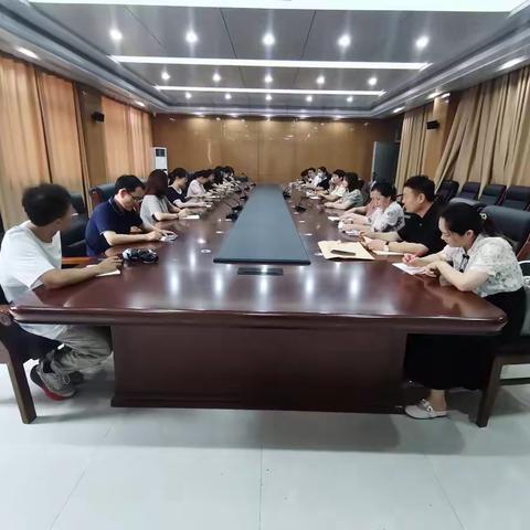 总结赋能齐聚力 履践致远向未来——八年级语文组期末工作总结会