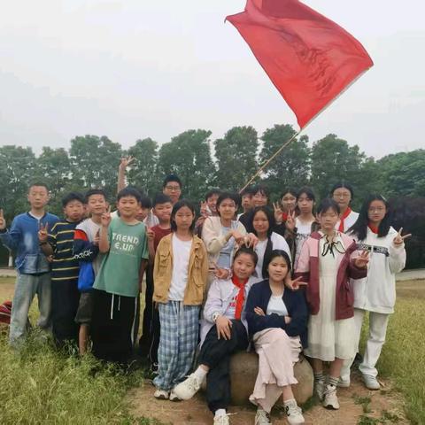 紫云镇张村中心小学六年级春日徒步活动圆满举行