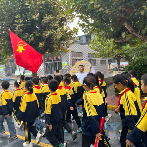 寻找英雄足迹，传承红色基因——洪绪镇中心小学开展爱国主义教育活动