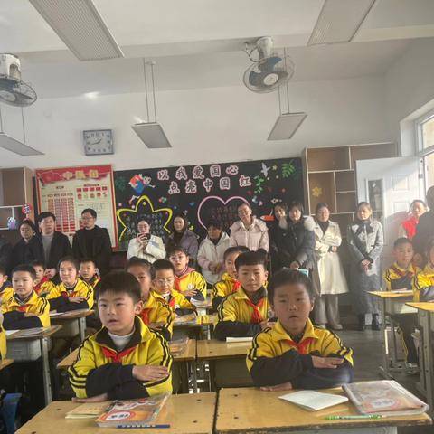 智慧育人 赋能未来——洪绪镇中心小学“100%育人”班主任论坛精彩绽放