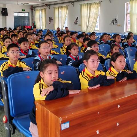 点亮成长星光 赋能优才少年——洪绪镇中心小学“洪小优才”奖章发布会圆满举办