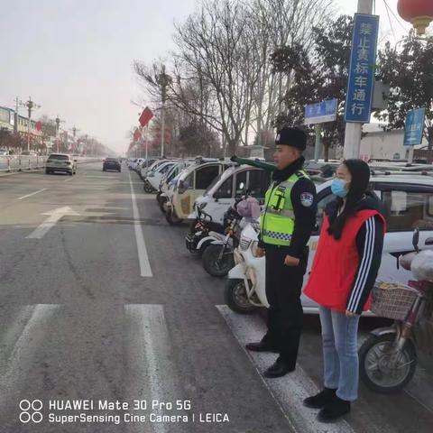 用心呵护  安全你我行——东街小学护学岗掠影