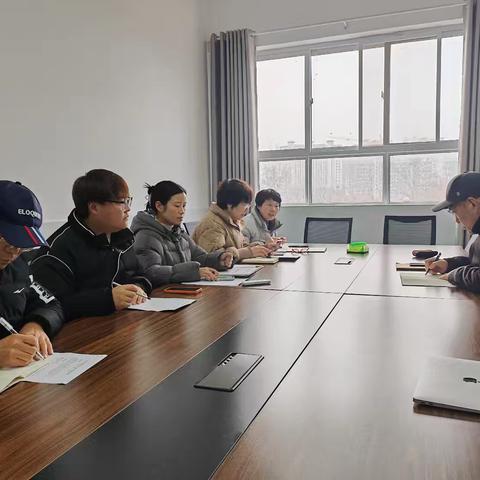 “两自”管理和合作学习：李绪坤教授带领高新教师解锁“三学”新密码