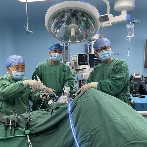 技术新突破---我院实现县内首例超低位直肠癌腹腔镜TME加ISR打赢肛门保卫战！