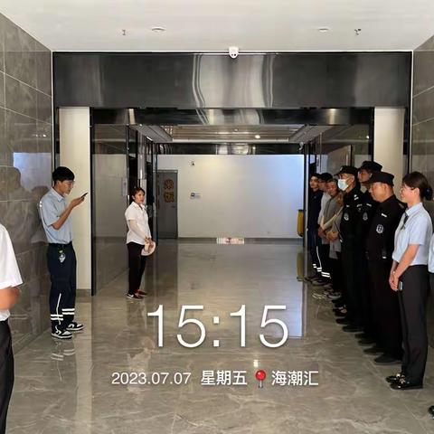 翡翠春秋社区海潮汇组织开展电梯困人应急处置培训暨电梯被困应急预案演练