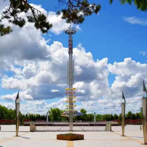 青春喜迎二十大   百年奋发正芳华