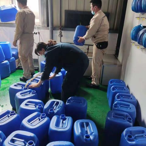 共同抗疫  共渡难关