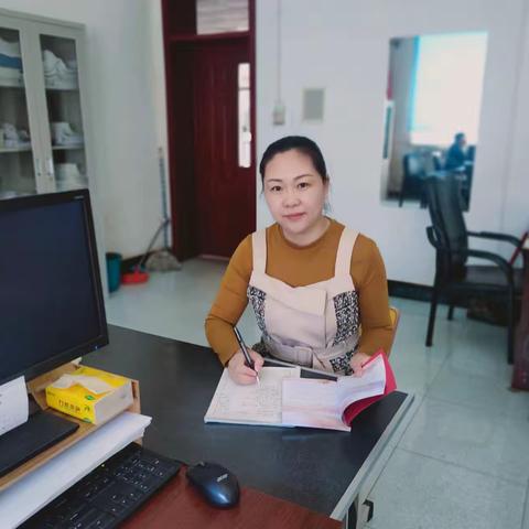 以爱为底色，做一个有温度的教育者