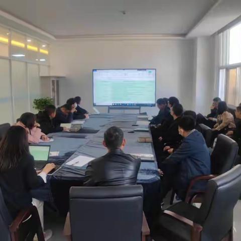 加强铁塔服务费管理，降低风险水平