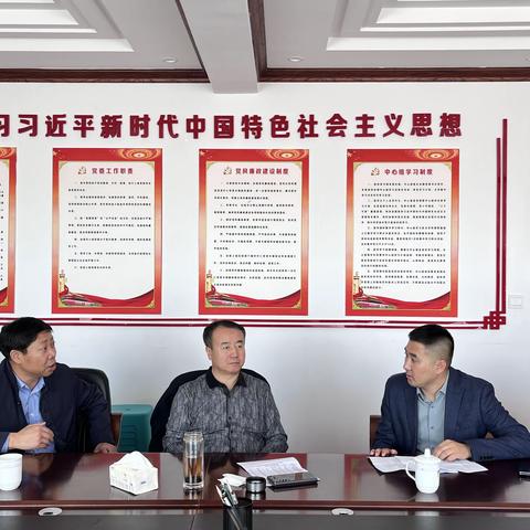 旗政府党组成员、副旗长李景光一行到巴仁哲里木镇督导当前合作医疗收缴工作