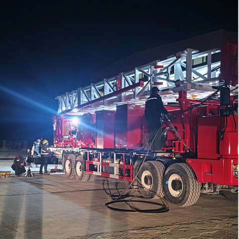 克服困难保生产，争分夺秒促发车