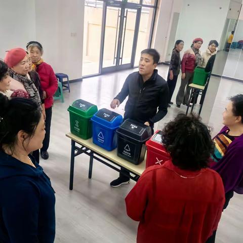 弘扬雷锋精神  践行垃圾分类