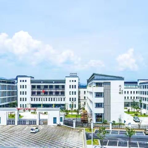 筑牢校园安全盾牌——金山口派出所走进登高学校开展反恐防暴培训纪实