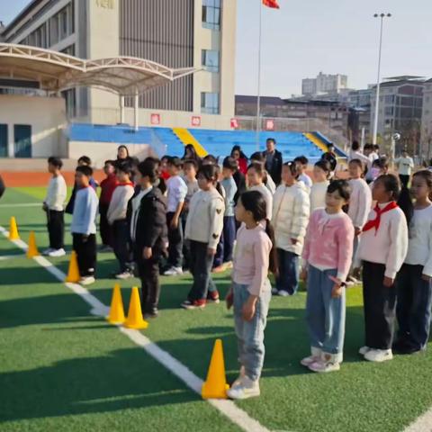 奔跑吧！萌娃们的趣味折返跑大挑战！ ﻿——南城县登高学校“三新”主题教研活动之体育篇