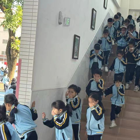 居安思危，防患未“燃” ‍——曹一小学火灾逃生演练纪实 ‍