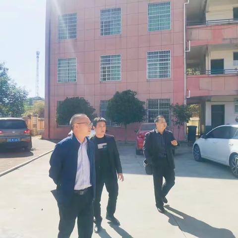 督导进校园 指导促成长——少阳中心小学迎接督学检查