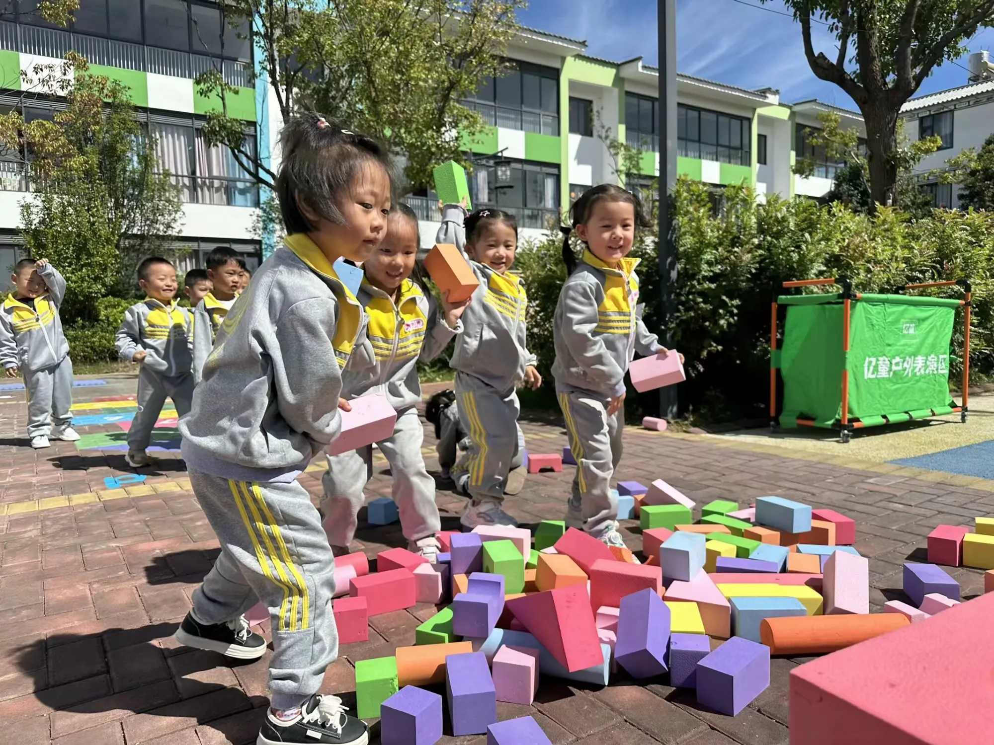 简篇-【大理喜洲1806金色时光幼儿园】2025年9月秋季招生