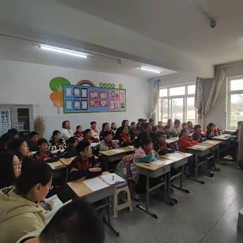 以心育人，以班聚力——关家营子中心校关家营小学听课活动