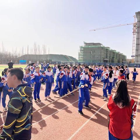 齐心协力，“绳”采飞扬——灵武市第五小学拔河比赛