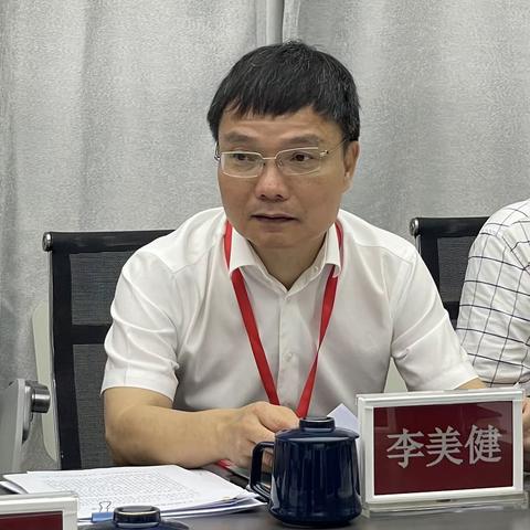 龙华区人大常委会副主任李美健率队专题调研我区2022年度法治政府建设工作情况